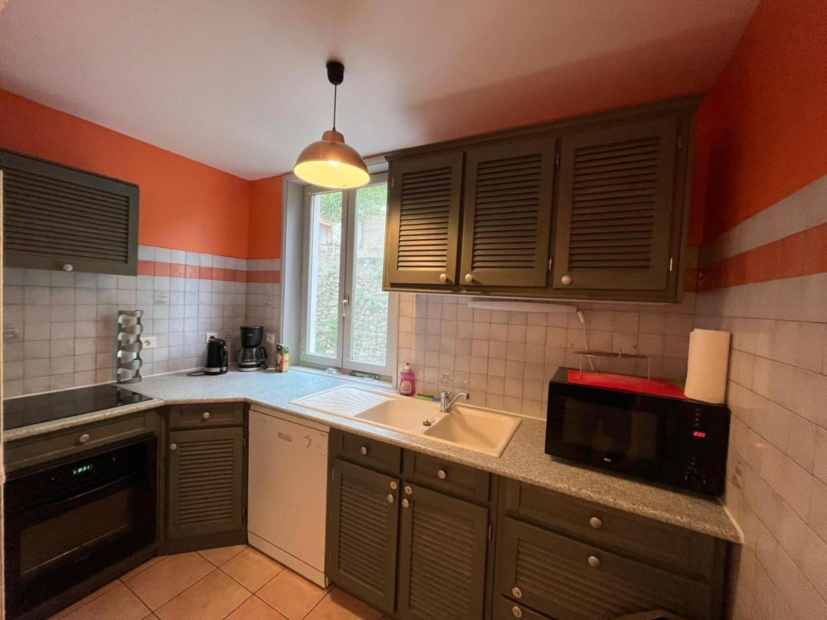 Maison Au Coeur De La Rue Pietonne سان جان بييه دو بور المظهر الخارجي الصورة