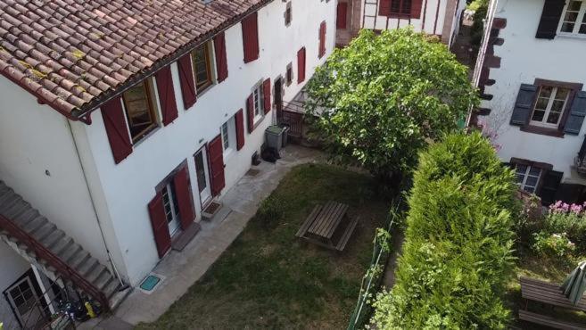 Maison Au Coeur De La Rue Pietonne سان جان بييه دو بور المظهر الخارجي الصورة