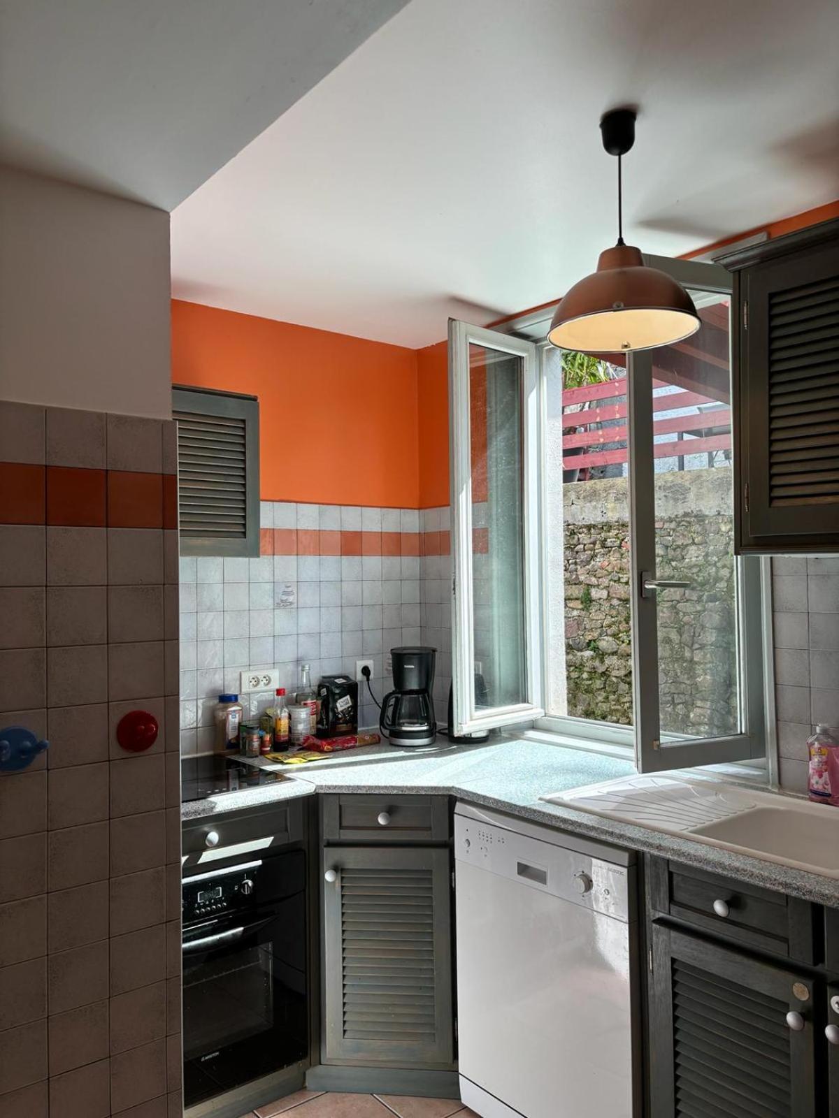 Maison Au Coeur De La Rue Pietonne سان جان بييه دو بور المظهر الخارجي الصورة
