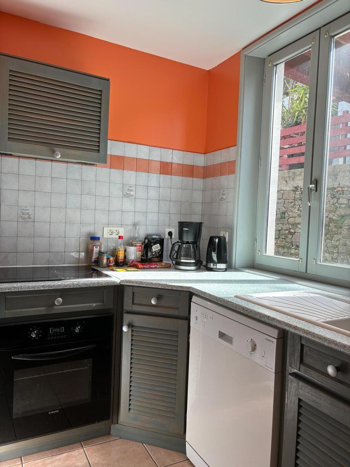 Maison Au Coeur De La Rue Pietonne سان جان بييه دو بور المظهر الخارجي الصورة